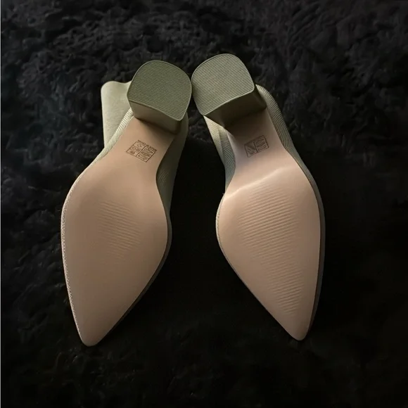 NWT Public Desire Exclusive Wide Fit Loyal Heel Sock Boots in Olive Knit - Picture 8 of 11